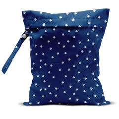 zcyxuuw Wet Bag front view with roomy 26x32 cm for travel