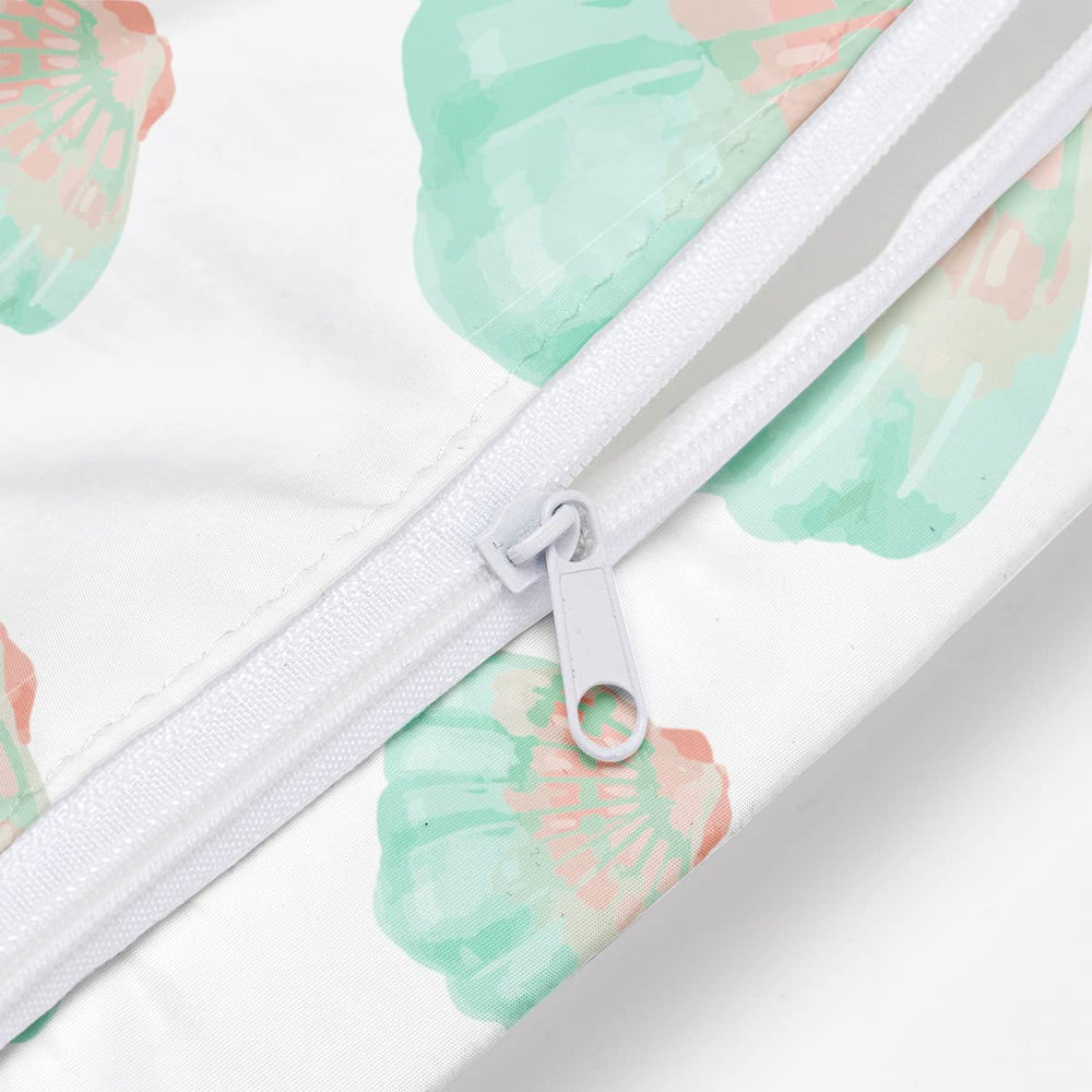 zcyxuuw gym-makeup image shows versatile bag for gym clothes or makeup needs.