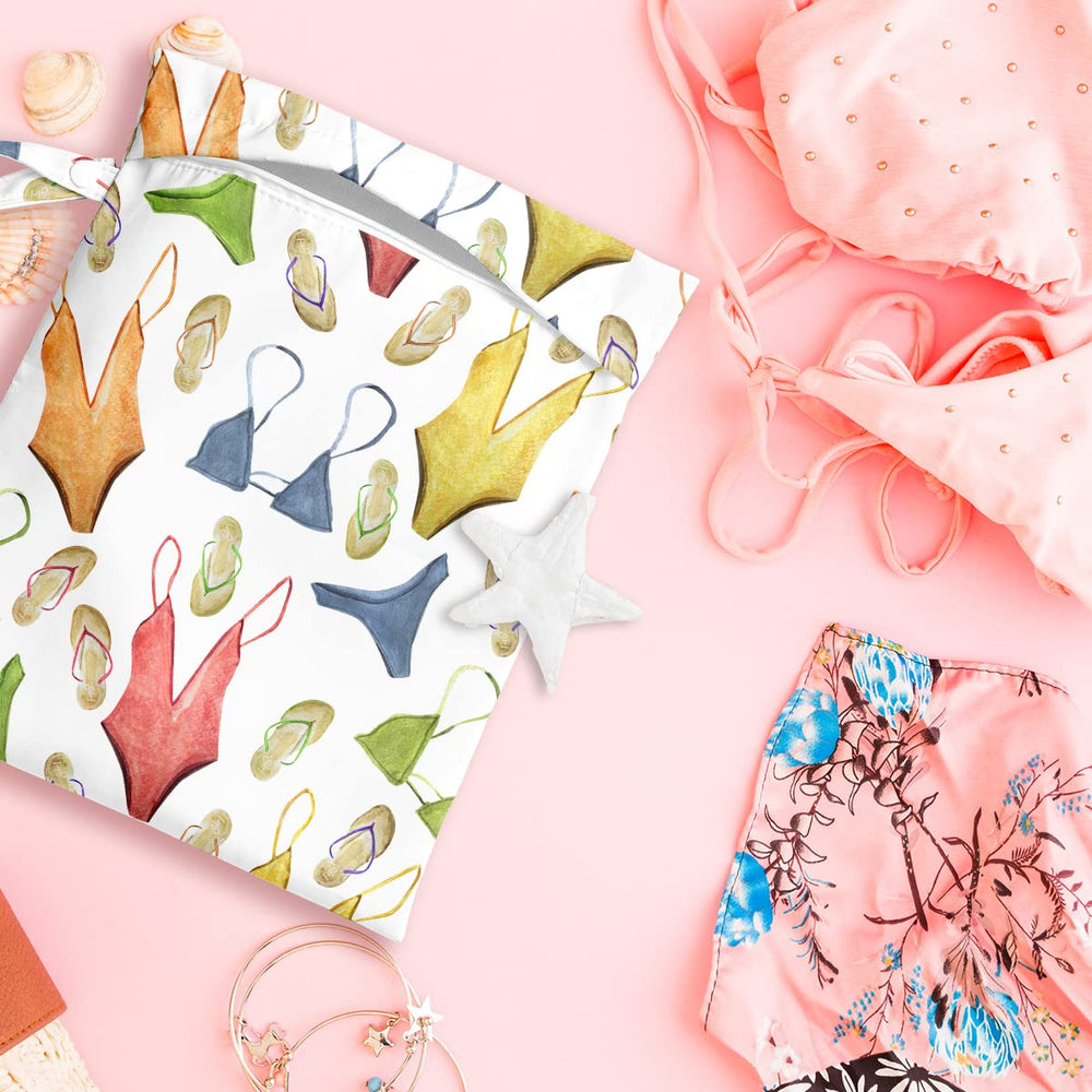 zcyxuuw Wet Bag makeup bag doubles as small accessory pouch.