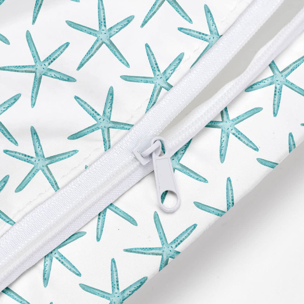 zcyxuuw wet bag doubles as makeup and travel organizer.