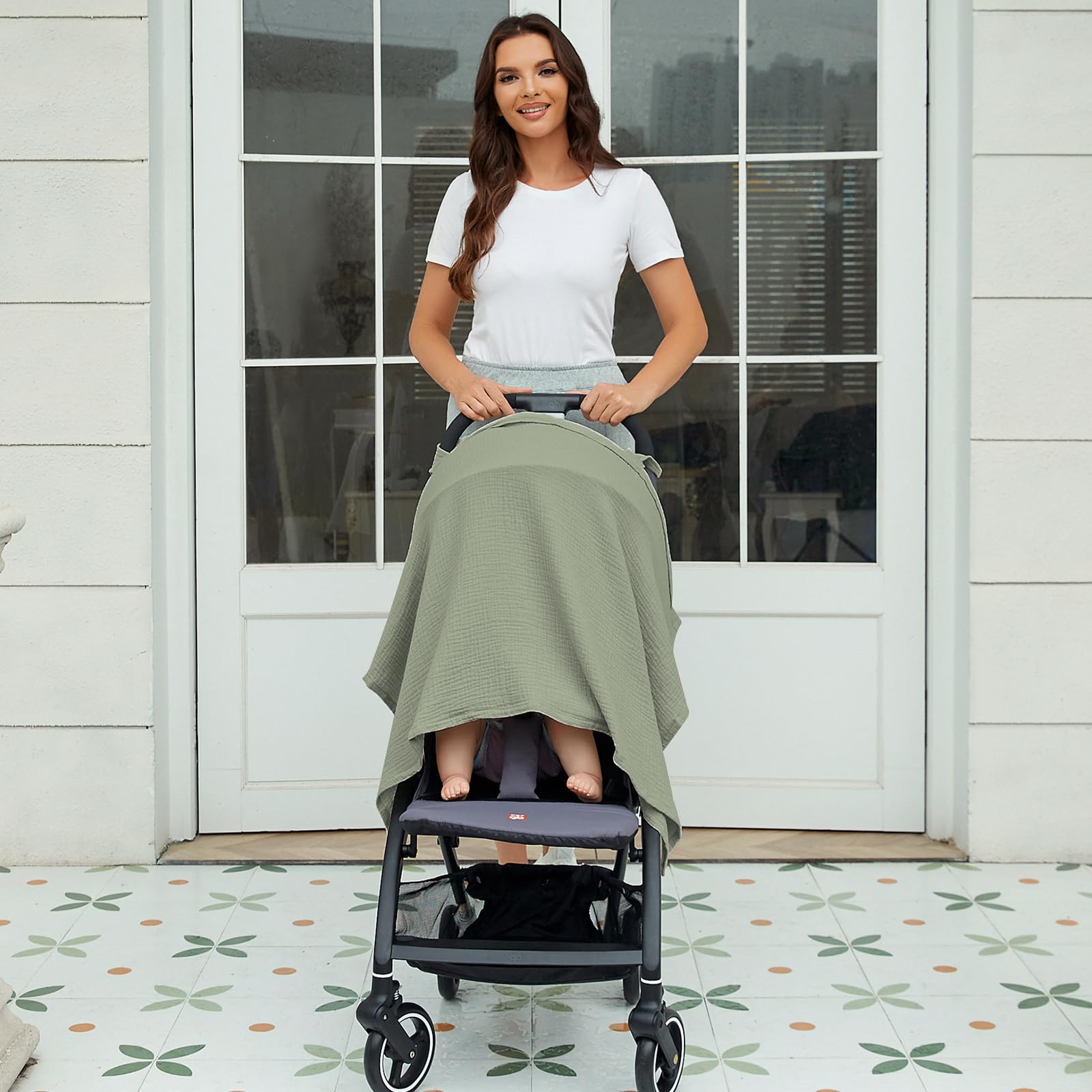 Zdolmy Muslin Nursing Cover folds compactly for travel and storage.