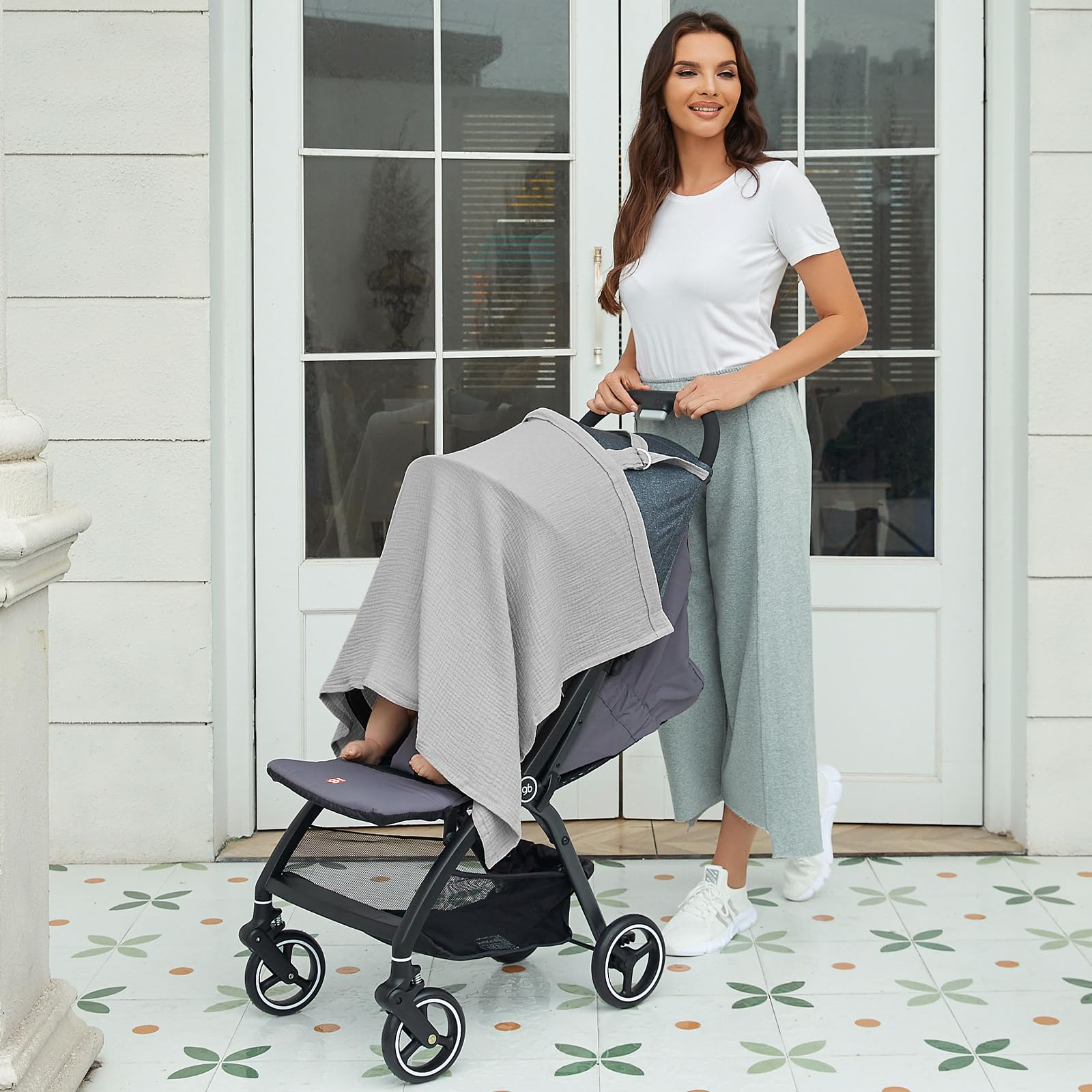Zdolmy nursing cover doubles as car seat or stroller cover for travel