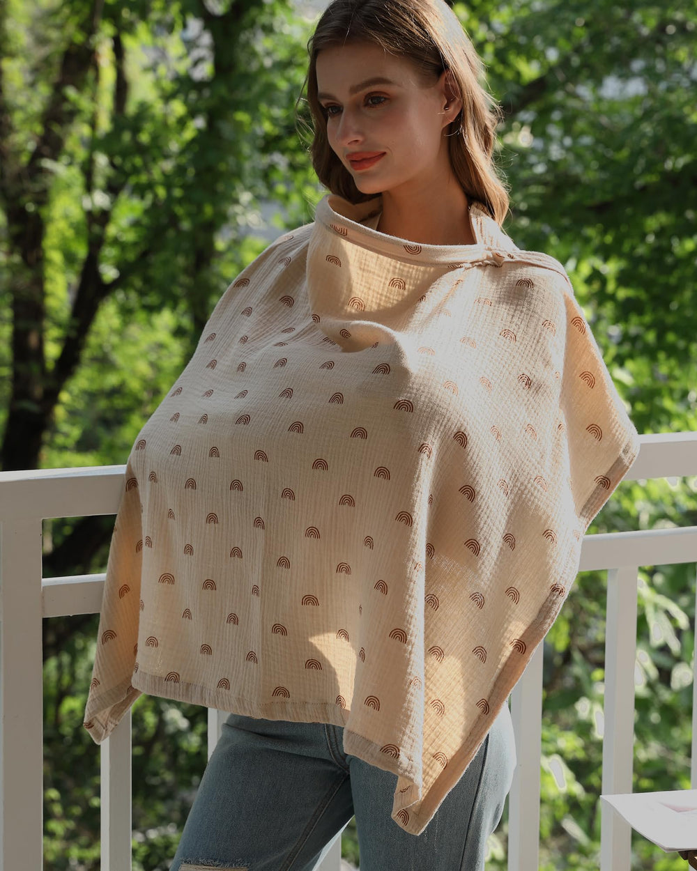 Zdolmy nursing cover neck-back adjustable straps customize fit and airflow.