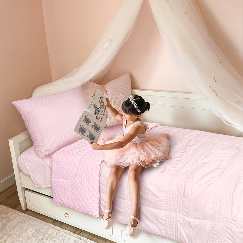 ZenKitch dinosaur pattern pink – playful bedtime inspiration