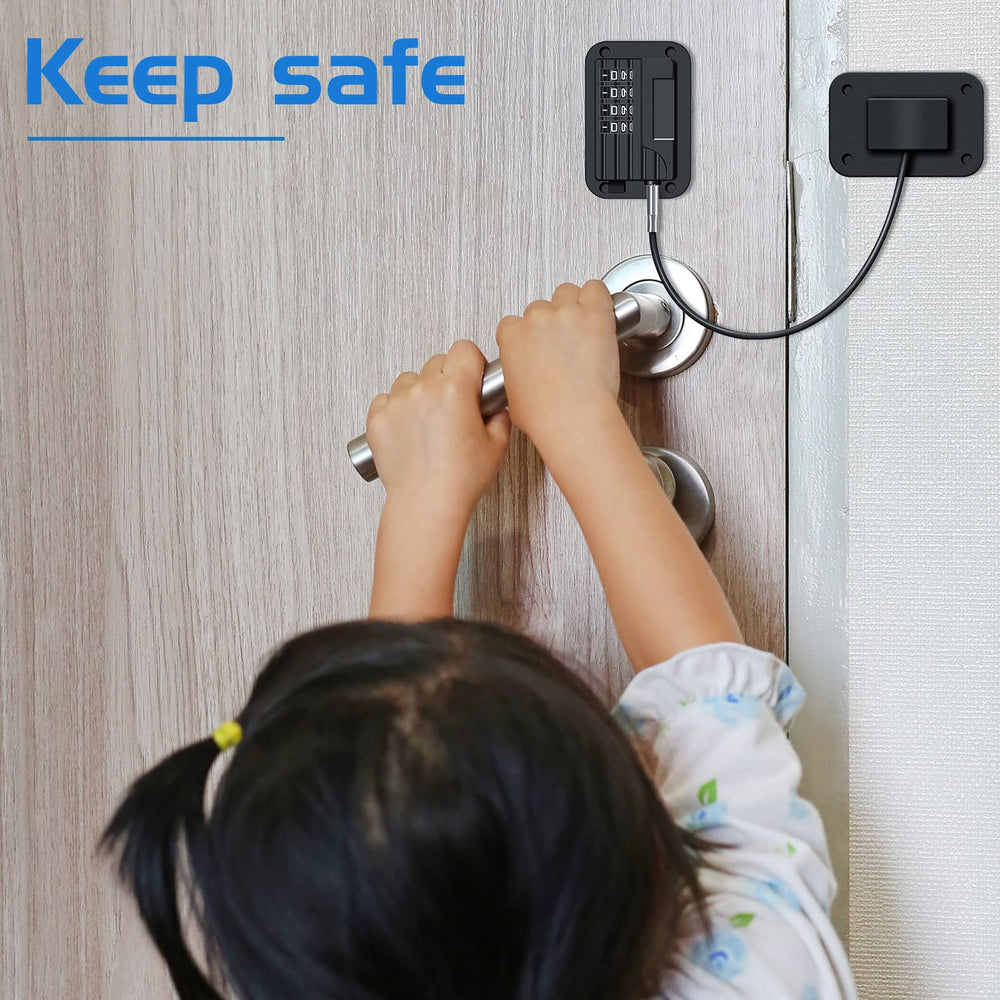 Zhengmy refrigerator locks unlock operation illustrating user-friendly use