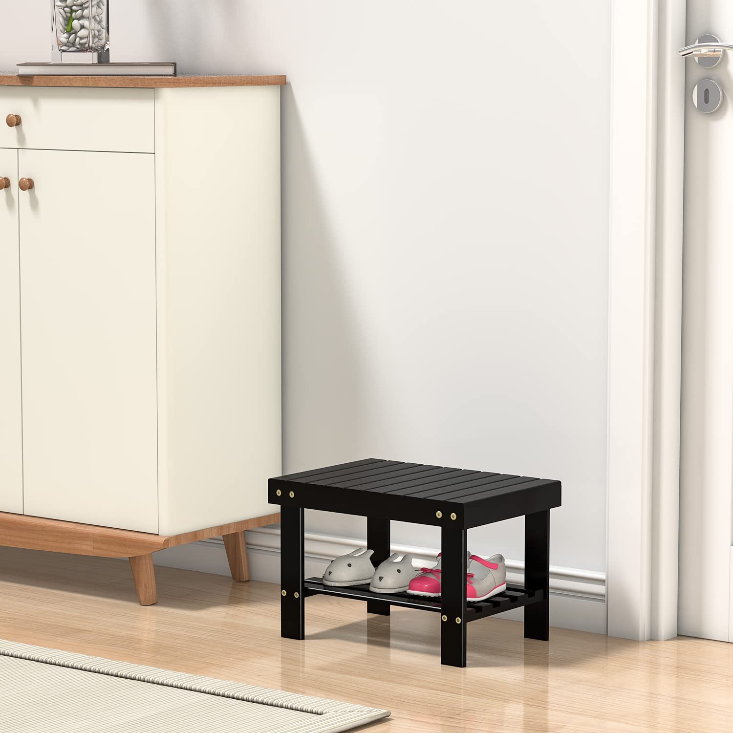 Zhuoyue wooden step stool by bed for night-time grooming.