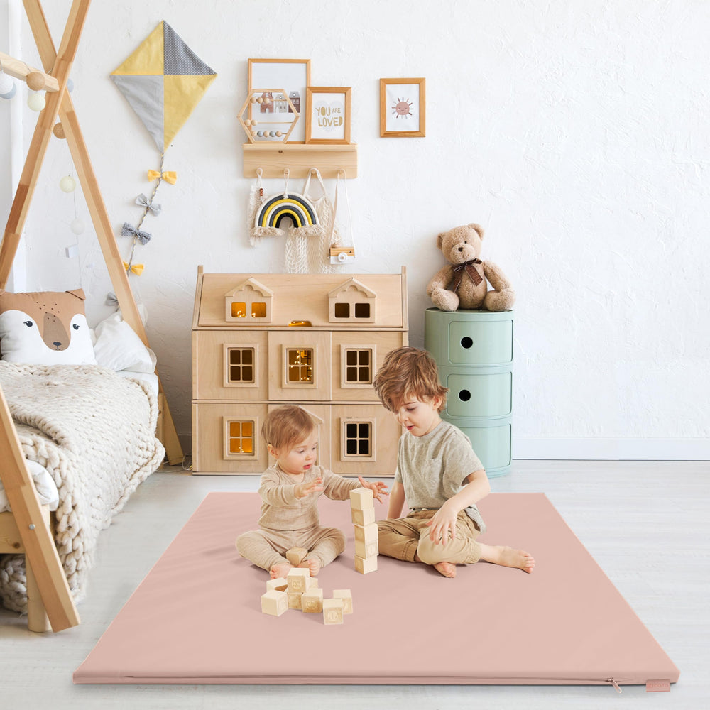 ZICOTO easy-care daily-use mat proves simple maintenance for parents.
