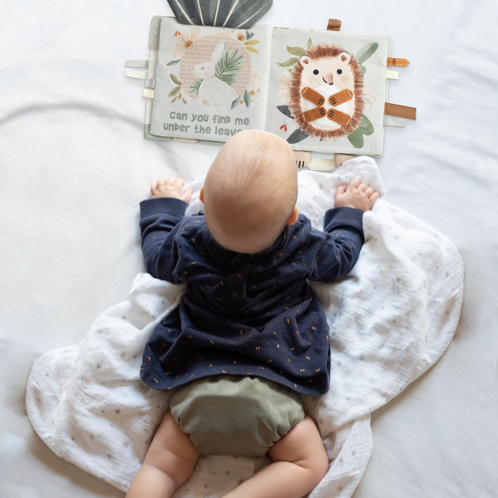 ZICOTO soft baby book in-hand: portable toy for tummy time and travel
