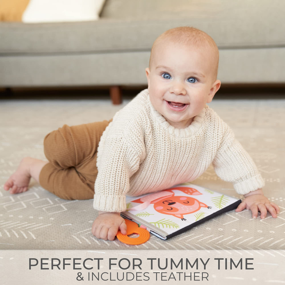 ZICOTO soft tummy time book stage1—high-contrast visuals attract baby’s attention.