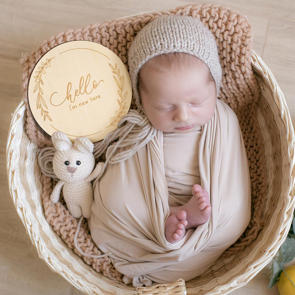 ZIEYOMI baby shower prop elevates first photo sessions.