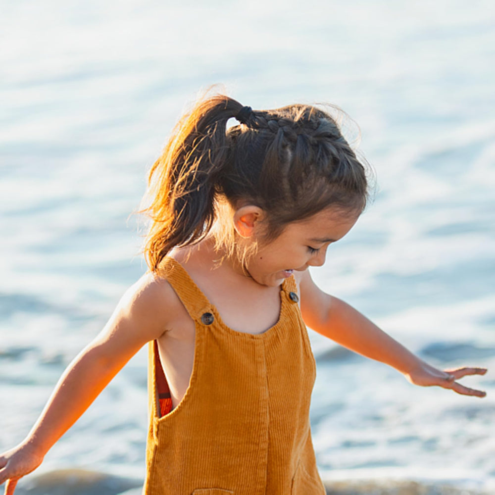 Zingso safe hair ties without snagging preventing tangles during school routines.