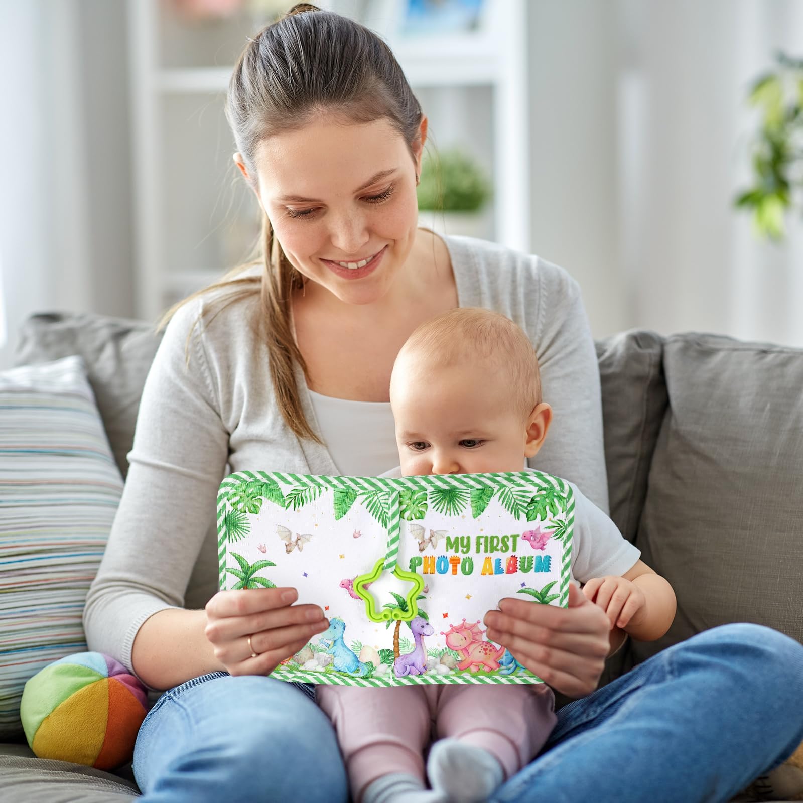 ZOIIWA memory book includes hanging hooks for easy display