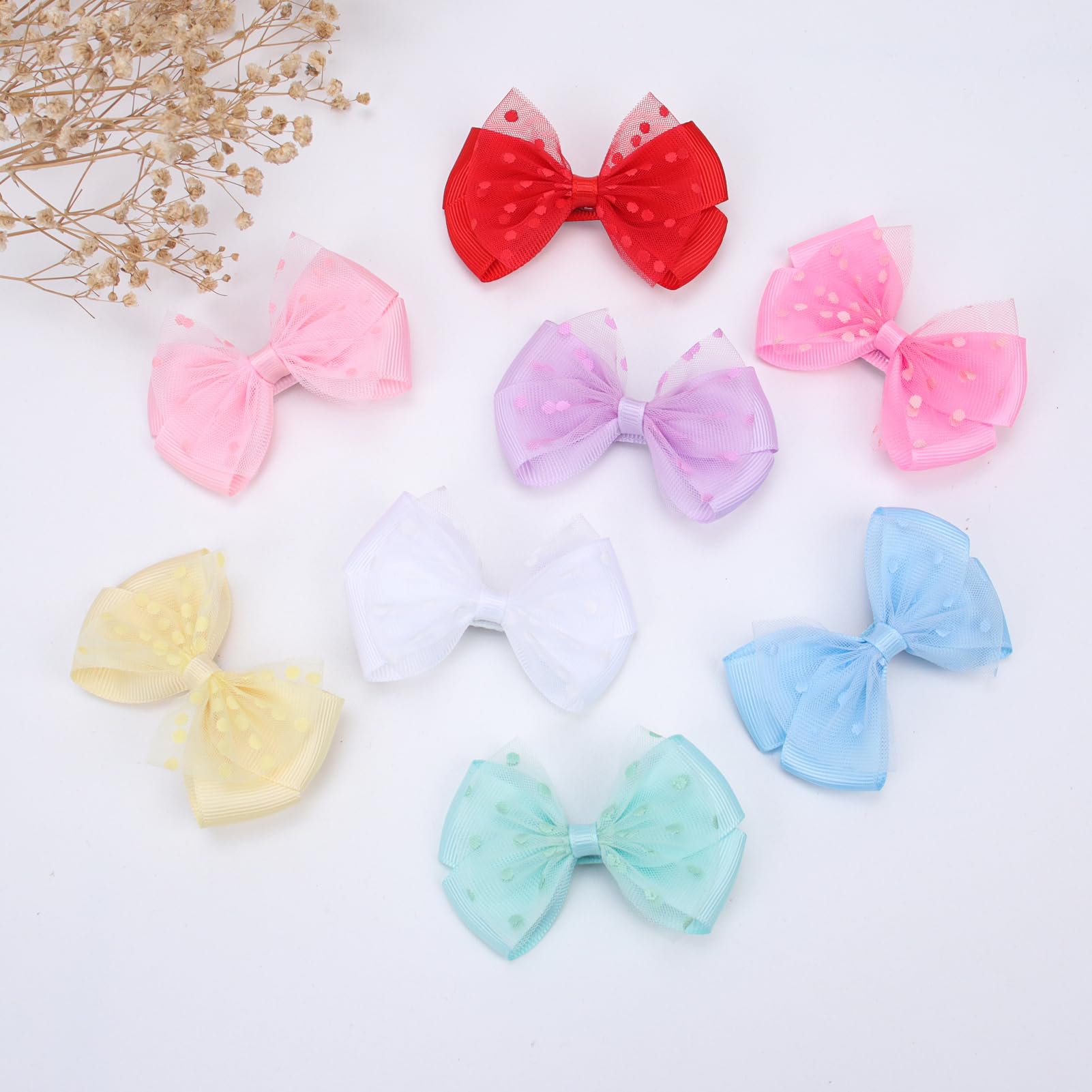 Zolyco photography-ready bow on clip adds charm to portraits and shoots