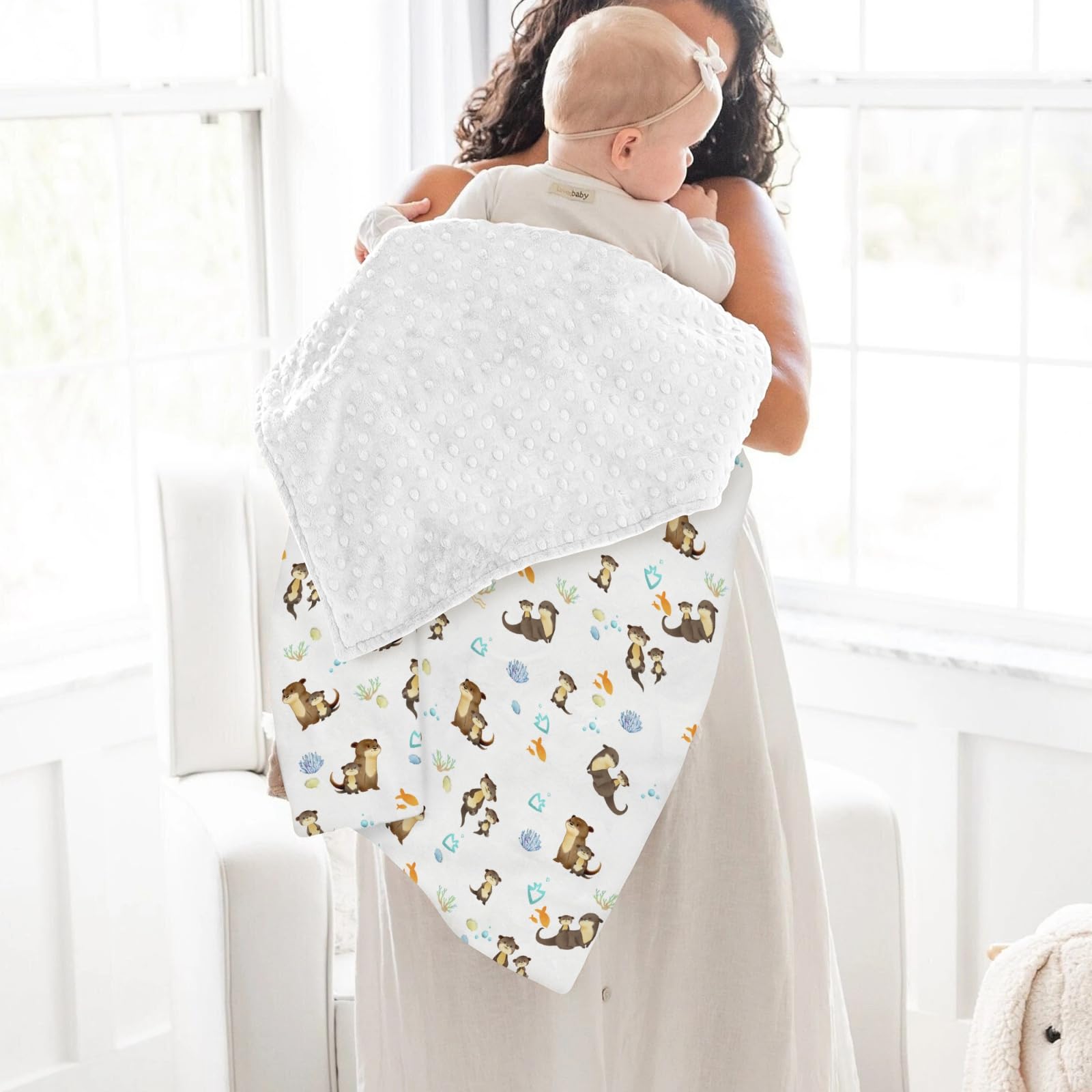 ZoUbqchY 30x40 inches size provides snug, secure coverage for naps.