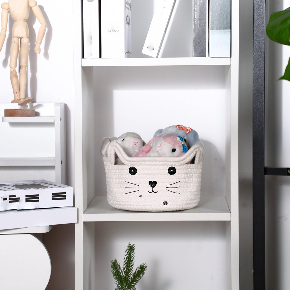 Zopeal Cat Basket cat ears handles close-up showing portable storage