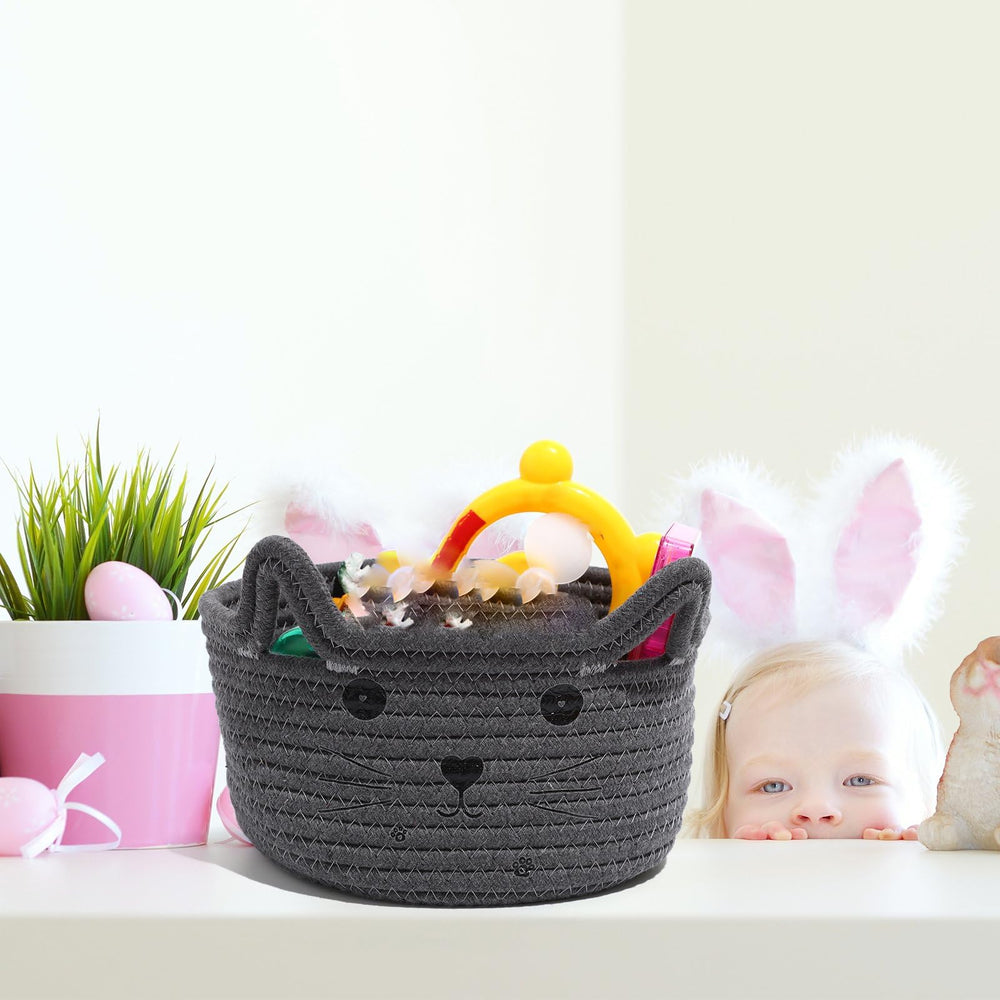 Zopeal cat face design woven into basket for cute home accents.