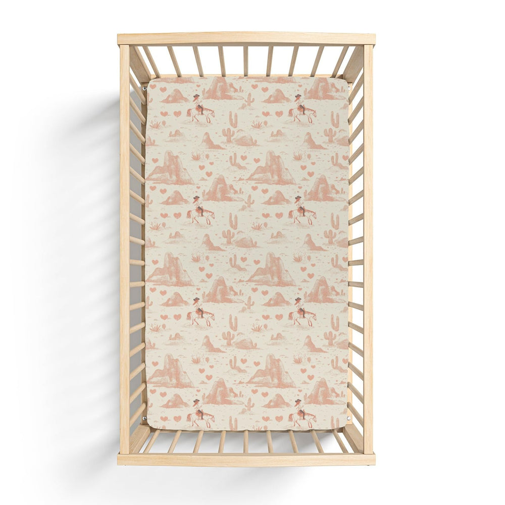 ZoUbqchY unisex pattern works for both boys and girls’ rooms.