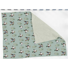 ZoUbqchY double-layer blanket showcases cozy warmth and secure snuggle.