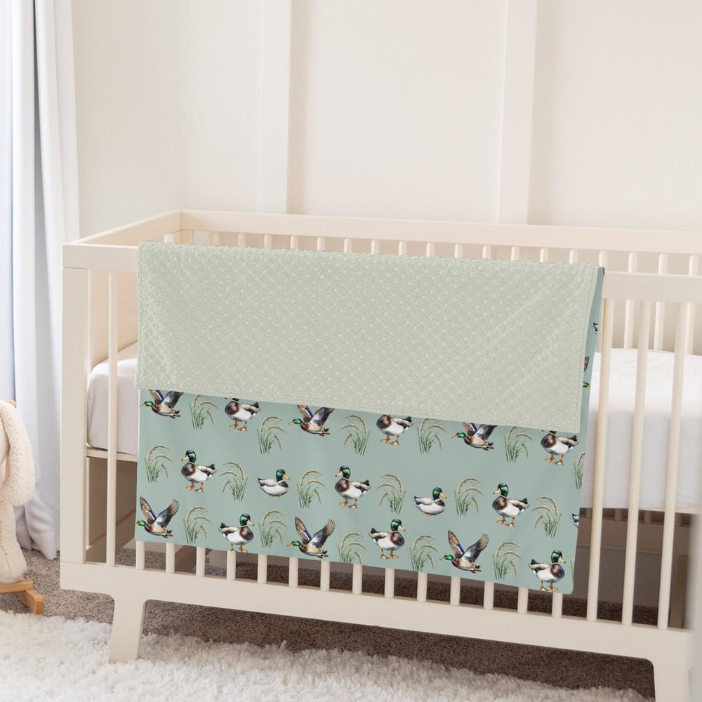 ZoUbqchY unisex design suits girl or boy nursery themes.
